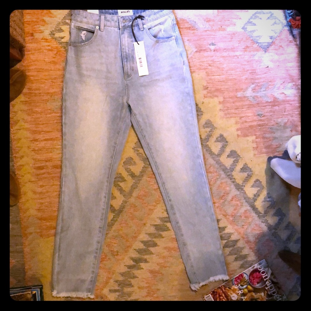 Super cute, on point, high waisted Rolla jeans